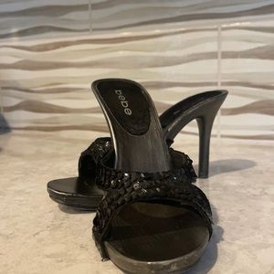 Beautiful heels / Size 7 / Black